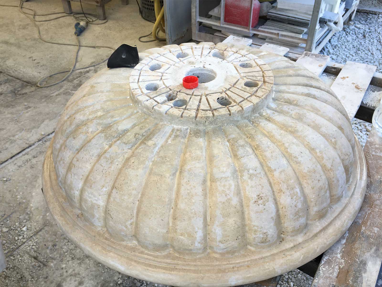 A phase of the construction of the travertine fountain